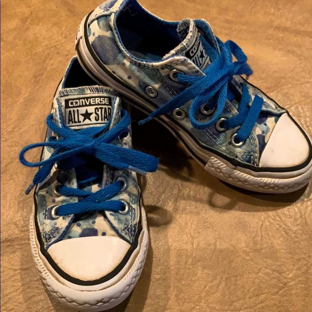 Converse Girls Low Tops size 11